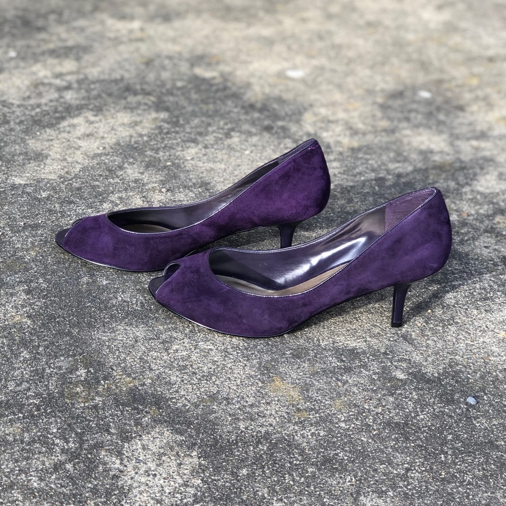 Nine West Coweno purple suede peep toe pumps
